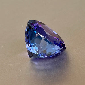 7.15 ct. Tanzanite, Violet - Blue, Top Color, Flawless, Round Brilliant.