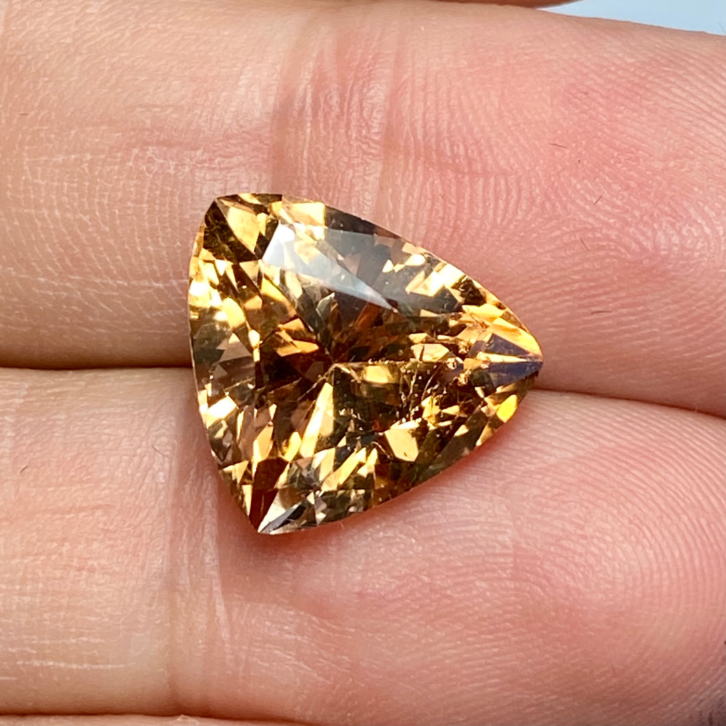 9.95 ct. Topaz, Peachy Gold, Trillion, Shigar Valley, Skardu Mine,Shigar Valley VVS