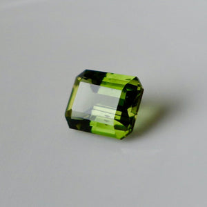 What is the rarest color of zircon? Grass Green.