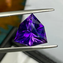 6.28 carat Amethyst, Uruguay, Flawless, Rare In This Quality, Shield Cut  